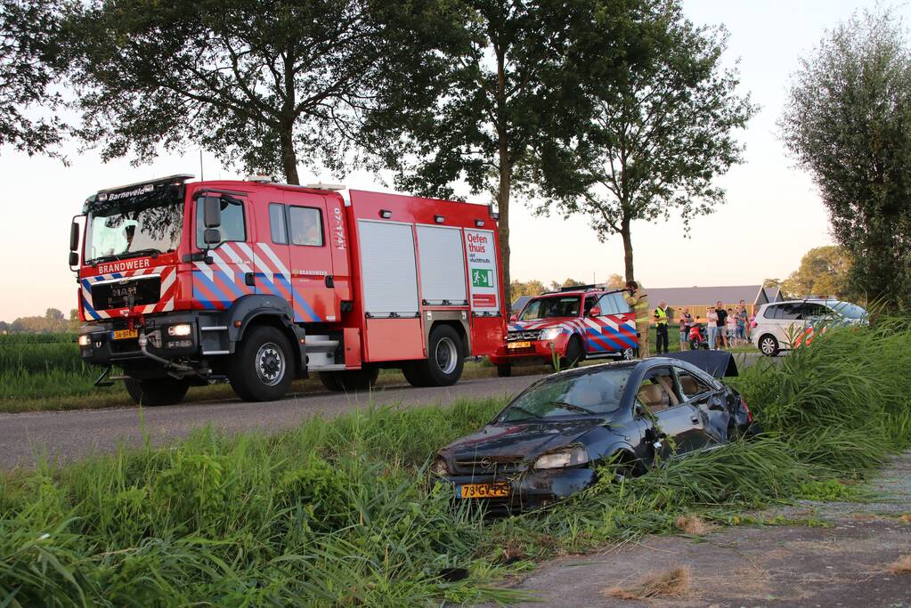 Dronken bestuurder belandt in de sloot