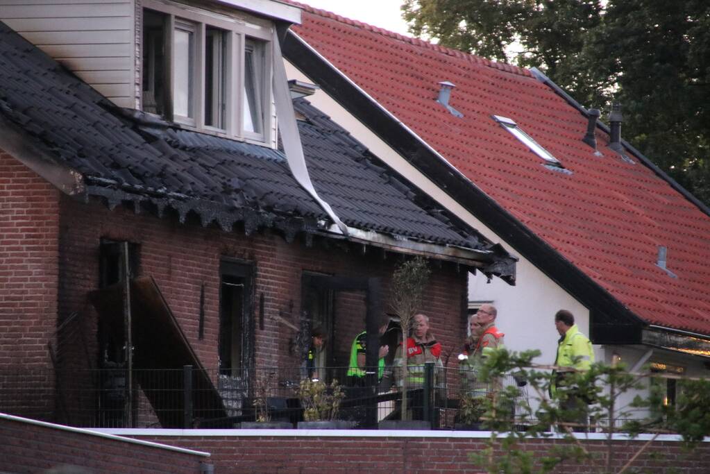 Grote schade na uitslaande brand goed zichtbaar