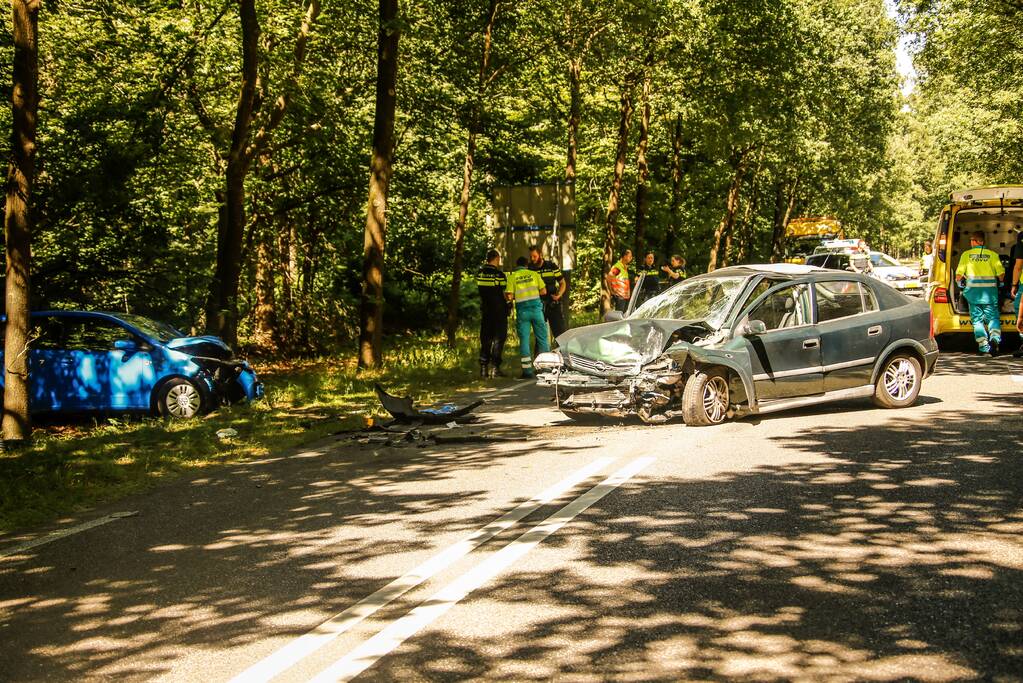 Meerdere gewonden na frontale aanrijding
