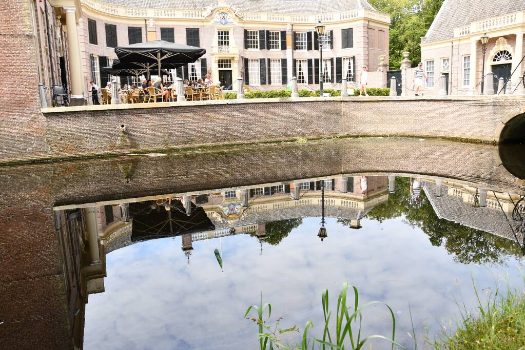 Staatsbosbeheer waarschuwt voor blauwalg bij Kasteel Groeneveld