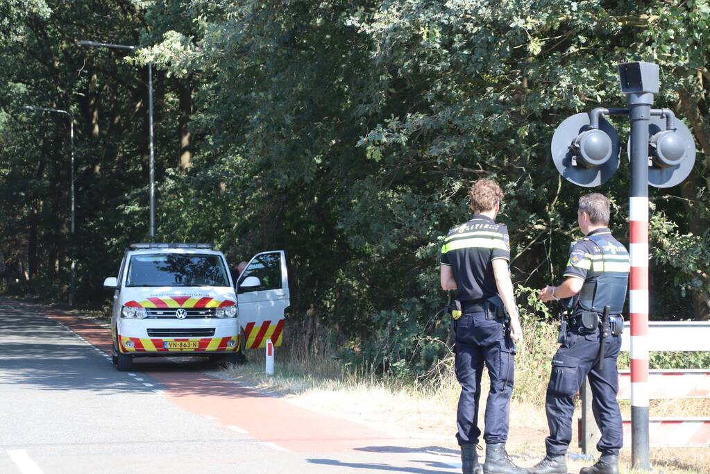 Gebroken bovenleiding zorgt voor brand bij spoorlijn