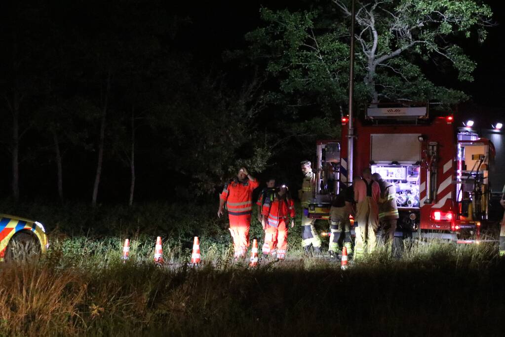 35-jarige automobilist overleden na botsing tegen boom