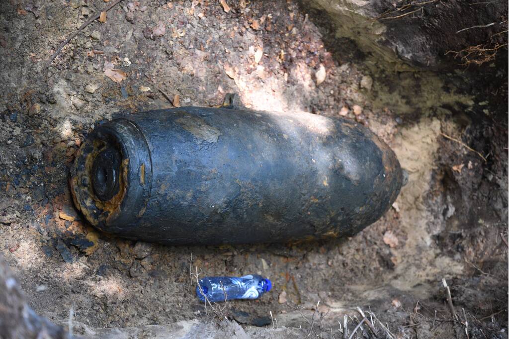 Vliegtuigbom uit 2e Wereldoorlog gevonden in bos