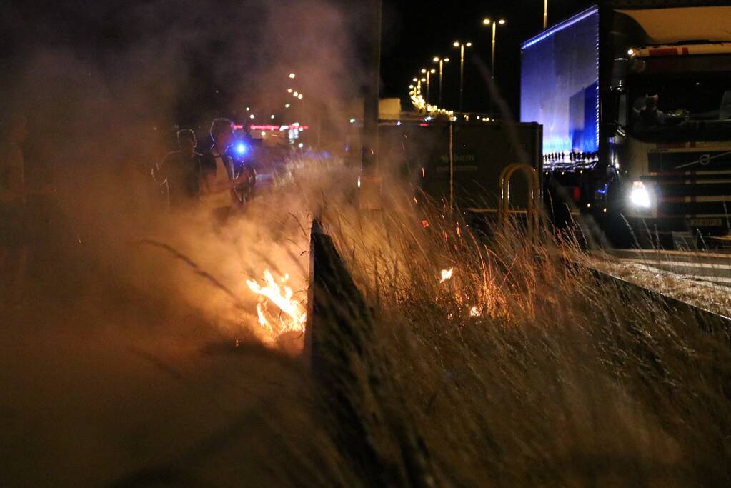 Bermbrand snel onder controle