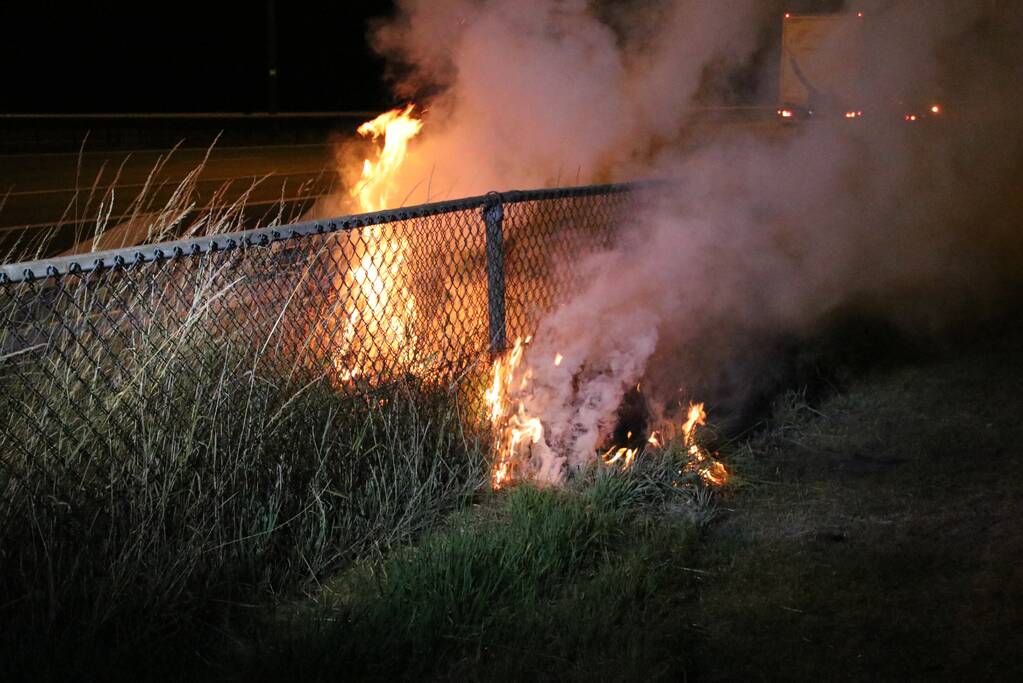 Bermbrand snel onder controle