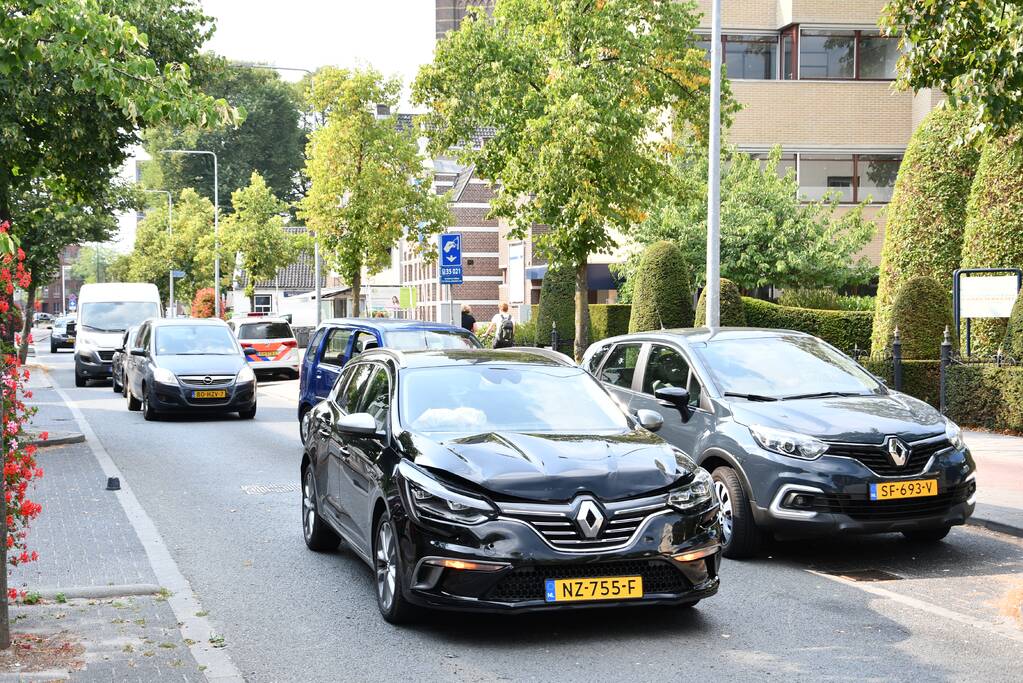 Lange file door fikse kop-staartaanrijding