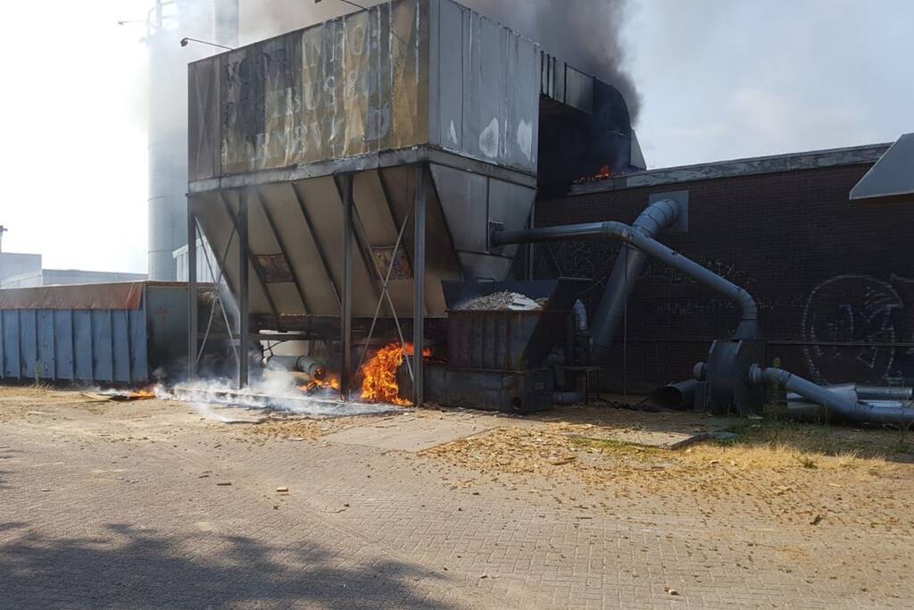 Veel inzet bij zeer grote brand