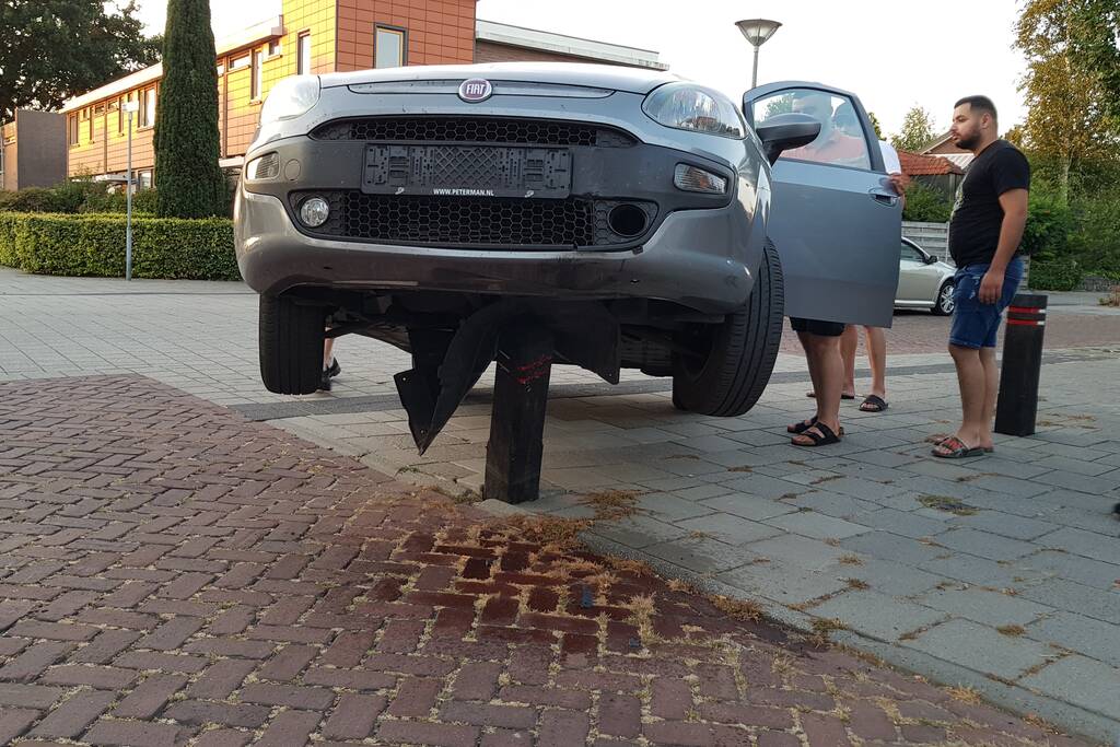 Binnenbocht nemen word auto fataal