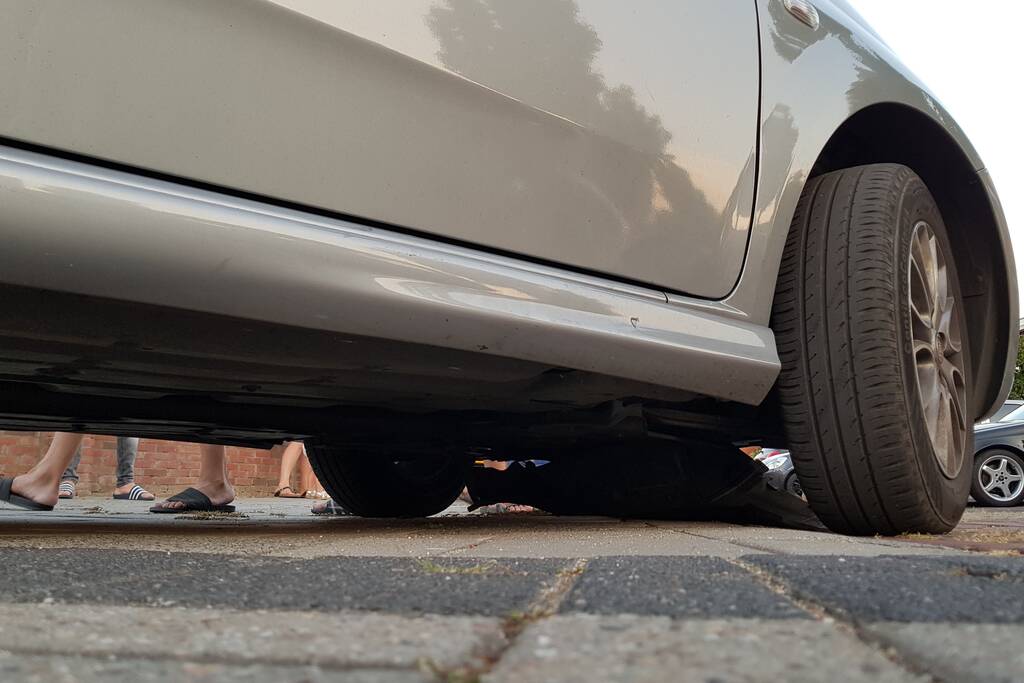 Binnenbocht nemen word auto fataal