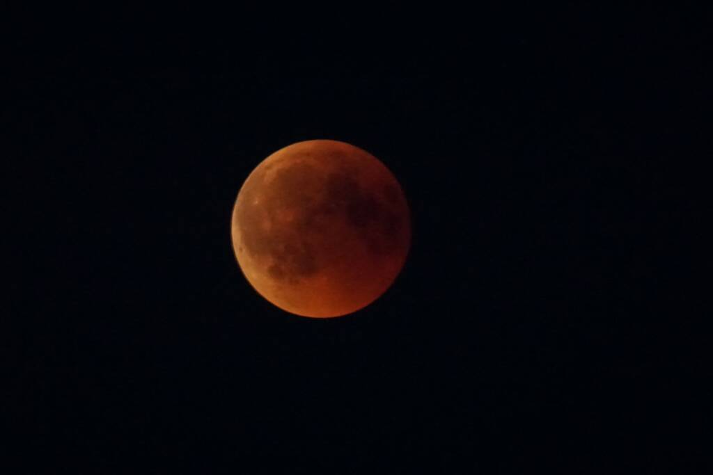 Maansverduistering, bloedmaan voor velen niet te zien