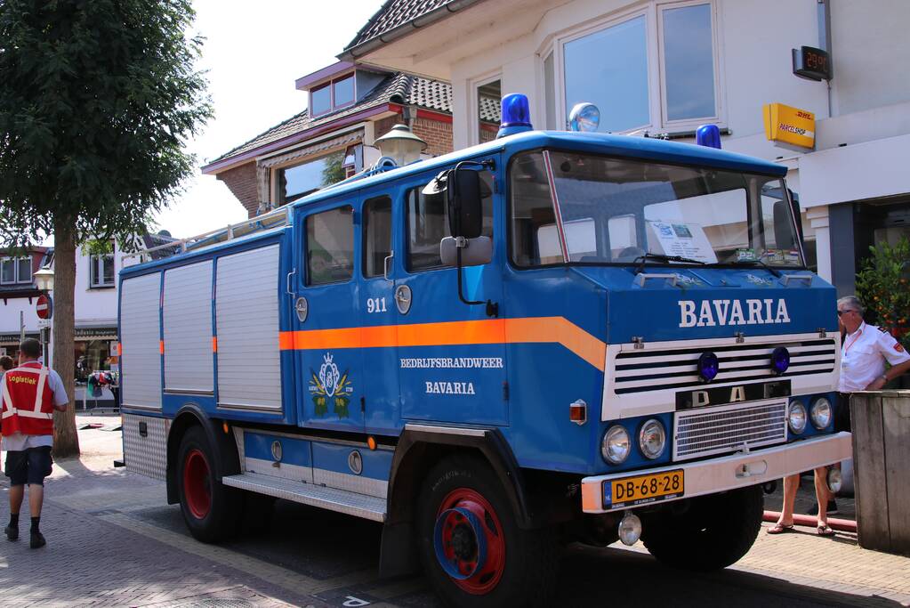 Grote drukte op de dag van de oude brandweerwagen