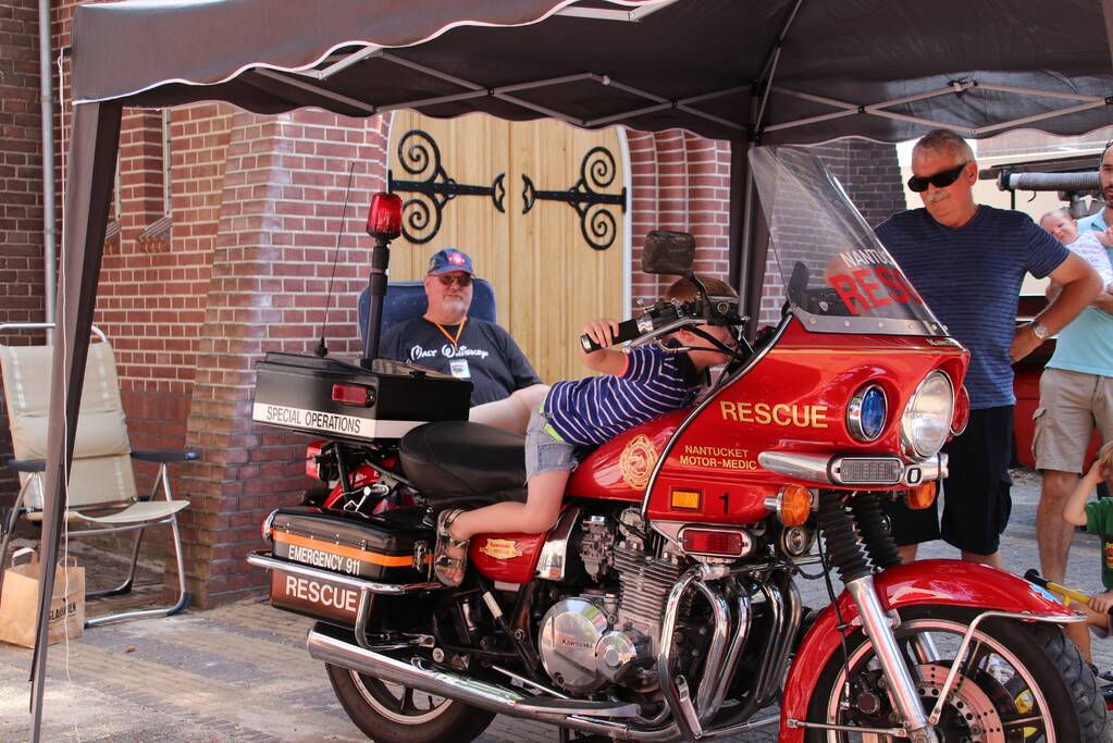 Grote drukte op de dag van de oude brandweerwagen