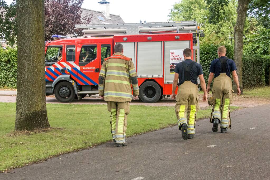 SKA-juf ontdekt in brand gestoken tas met schoolspullen