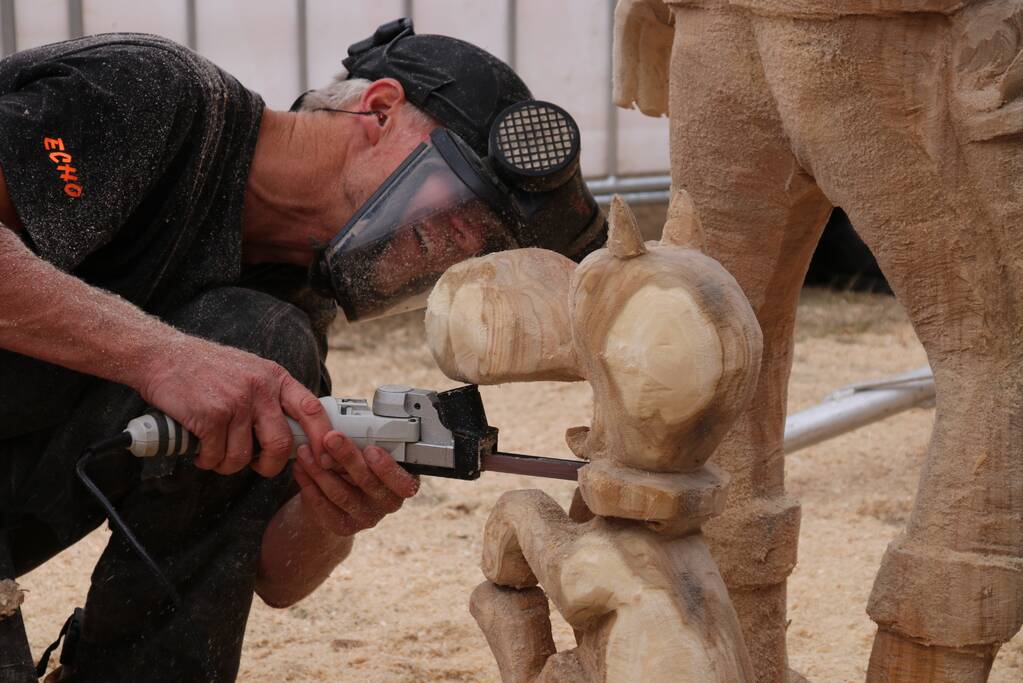 NK Carving tijdens Houthakkersfeest