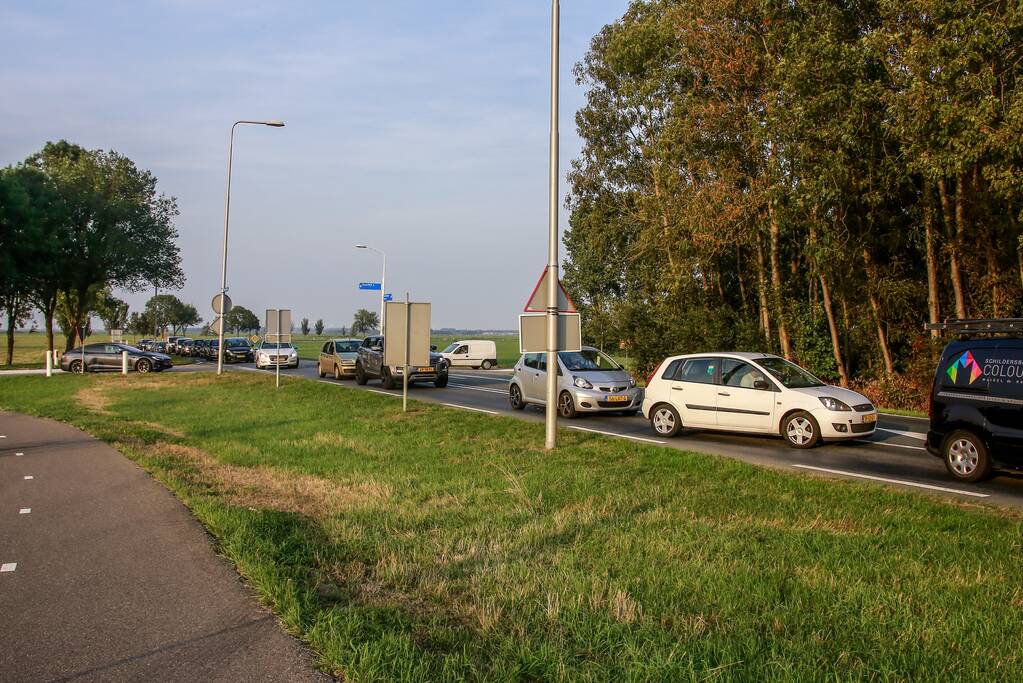 Verkeersopstopping Eembrug na kapotte slagboom