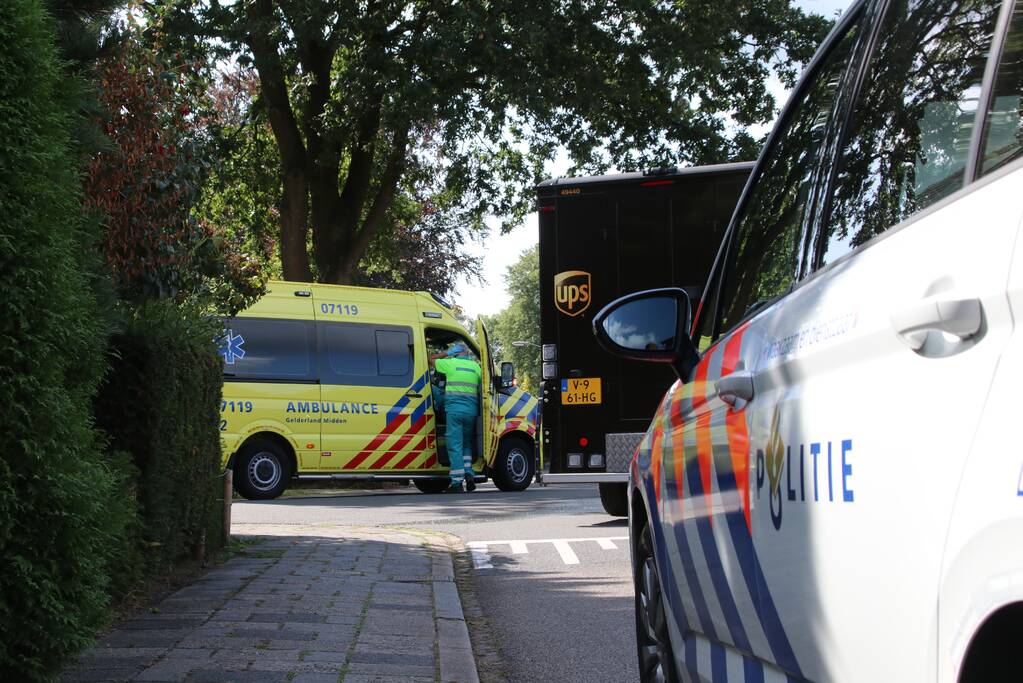Bestuurster gewond na aanrijding met bestelwagen