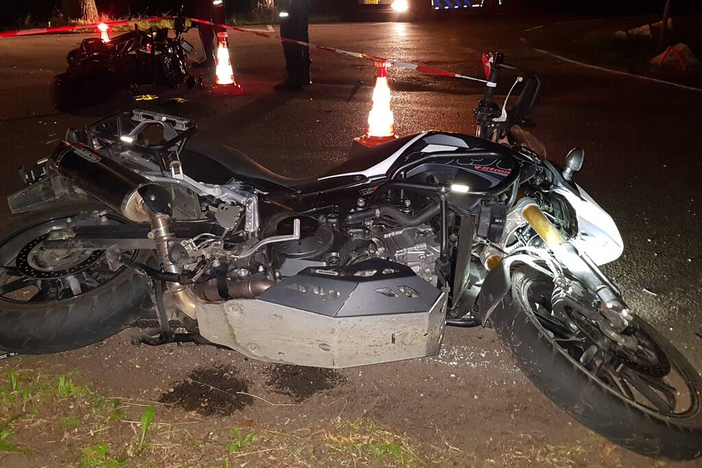 Twee motorrijders gewond bij kop-staartaanrijding