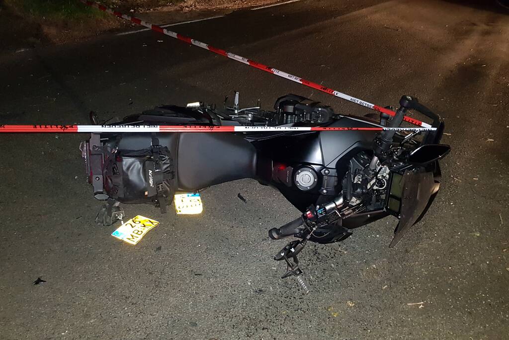 Twee motorrijders gewond bij kop-staartaanrijding