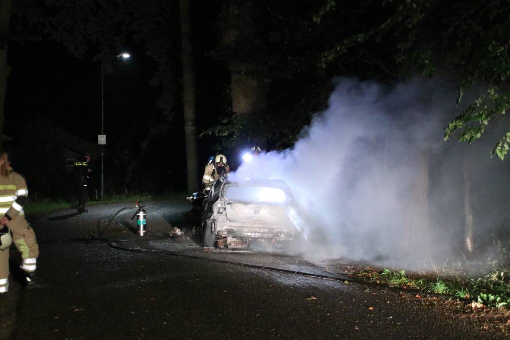 Gestolen BMW volledig uitgebrand