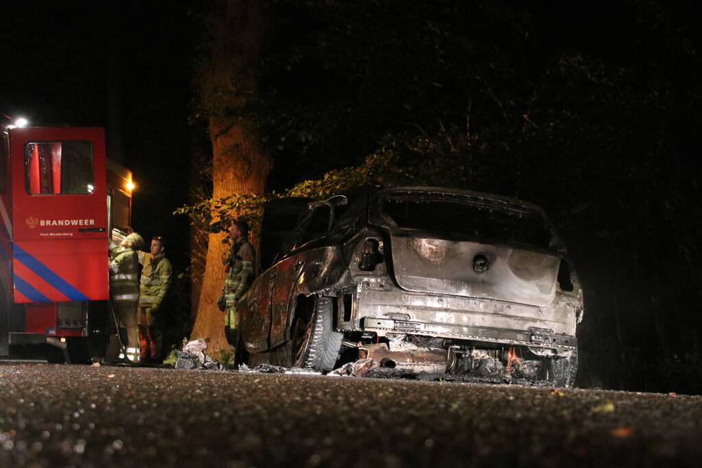 Gestolen BMW volledig uitgebrand