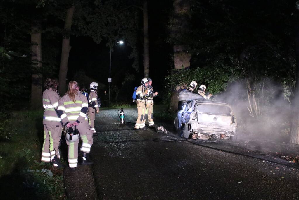 Gestolen BMW volledig uitgebrand