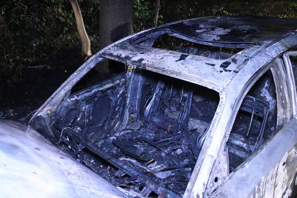 Gestolen BMW volledig uitgebrand