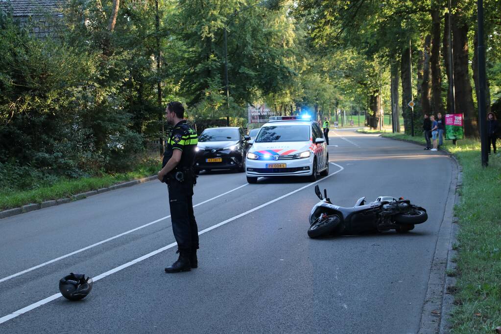 Brommerrijder gewond bij eenzijdig ongeval
