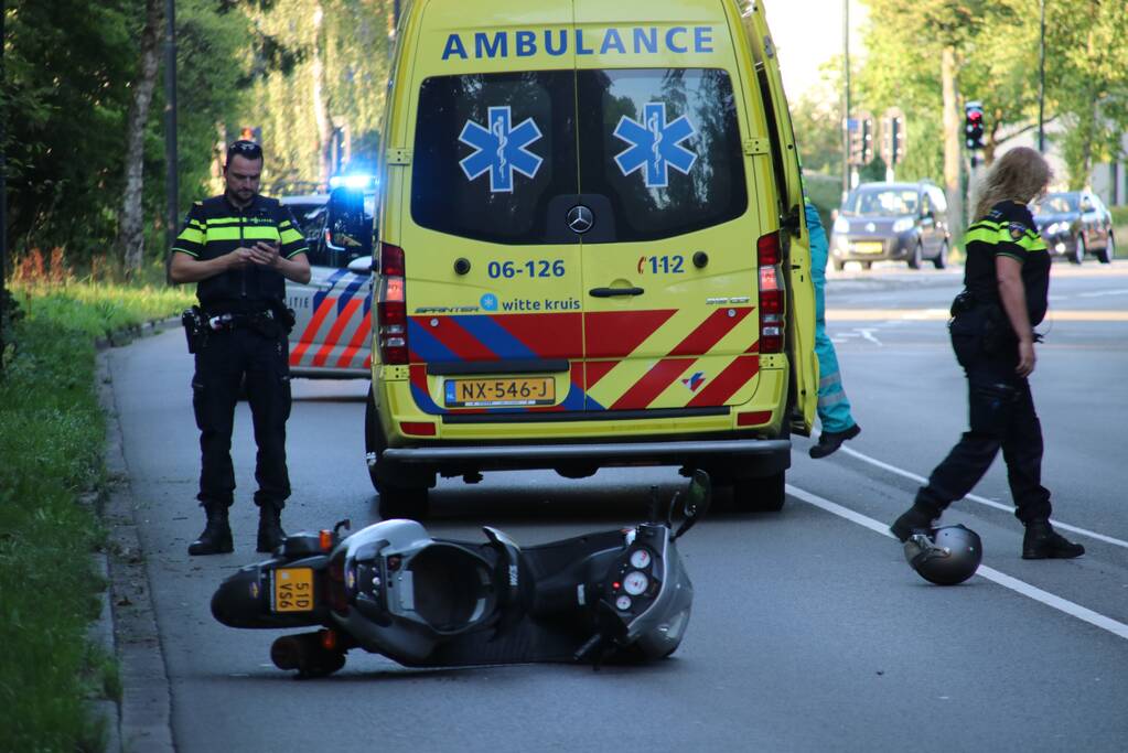 Brommerrijder gewond bij eenzijdig ongeval