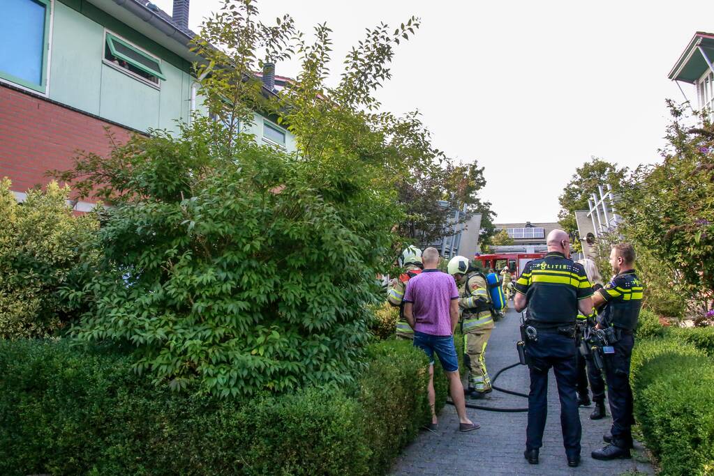 Veel rook bij zolderbrand