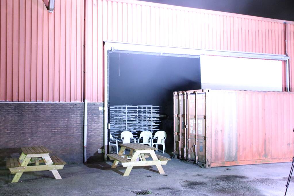 Brand in magazijn van Flamingo Parket