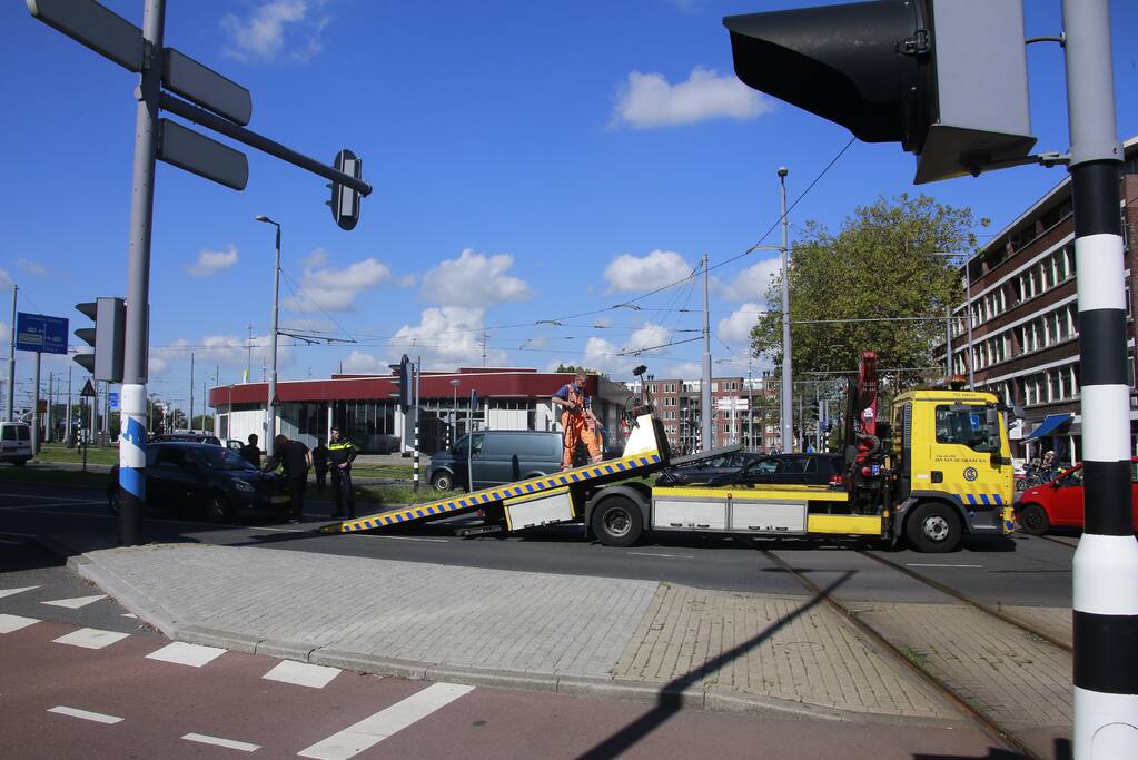 Veel schade bij kop-staartbotsing