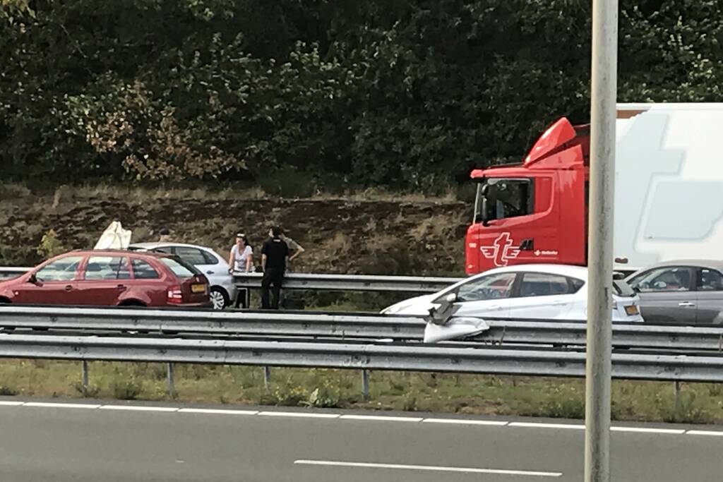 Lange file door ongeval met een vrachtwagen