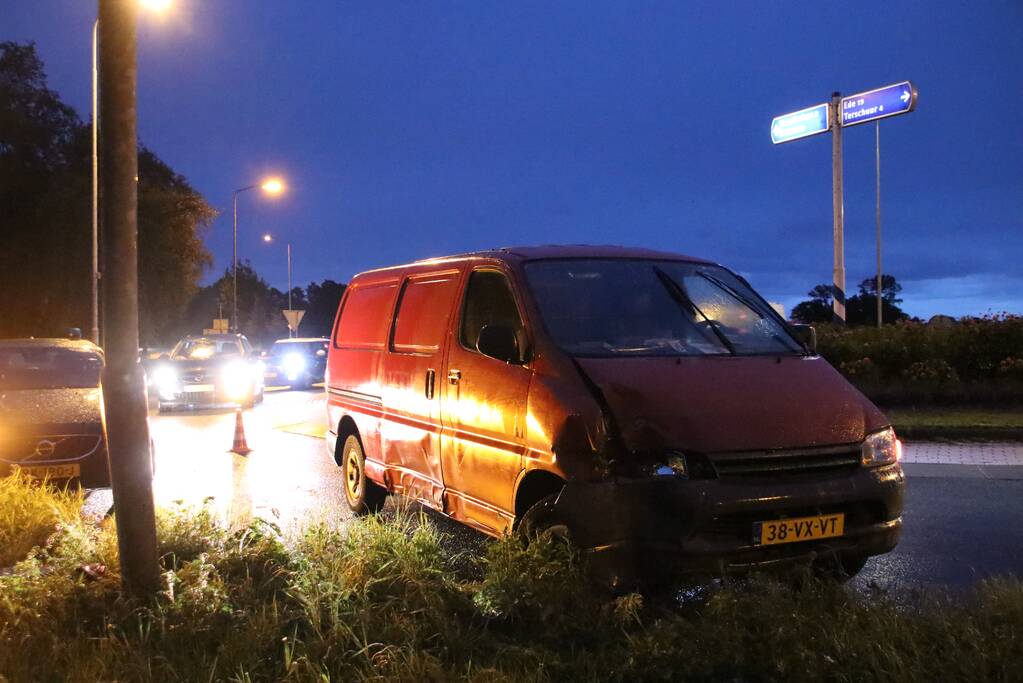 Beschonken bestuurder ramt lantarenpaal