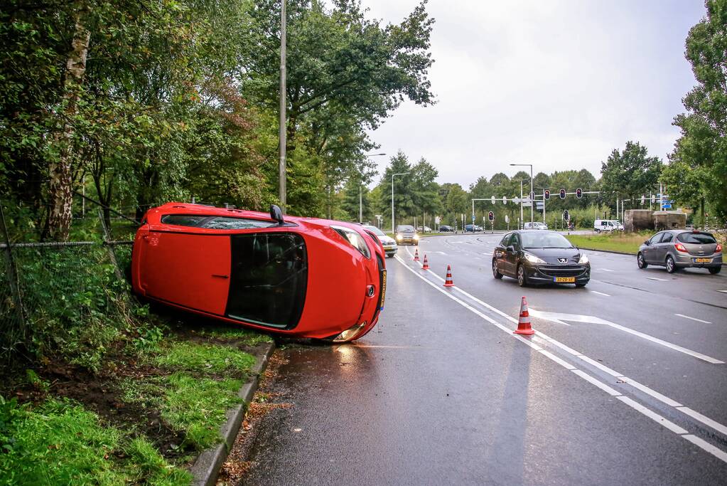 Auto over de kop