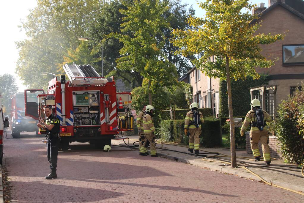 Uitslaande brand in schuur
