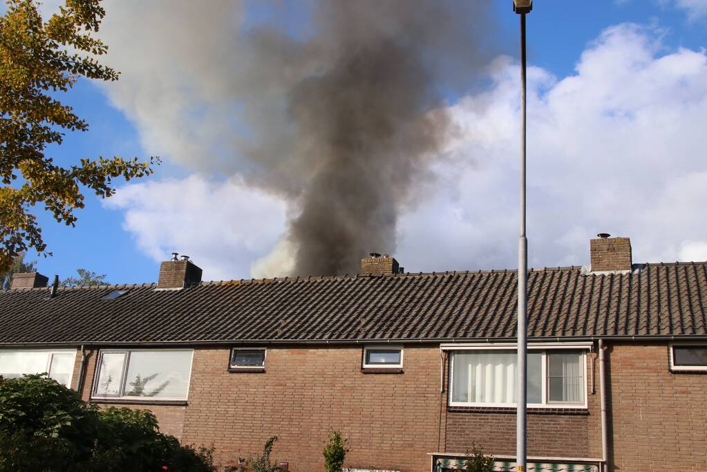 Uitslaande brand in schuur