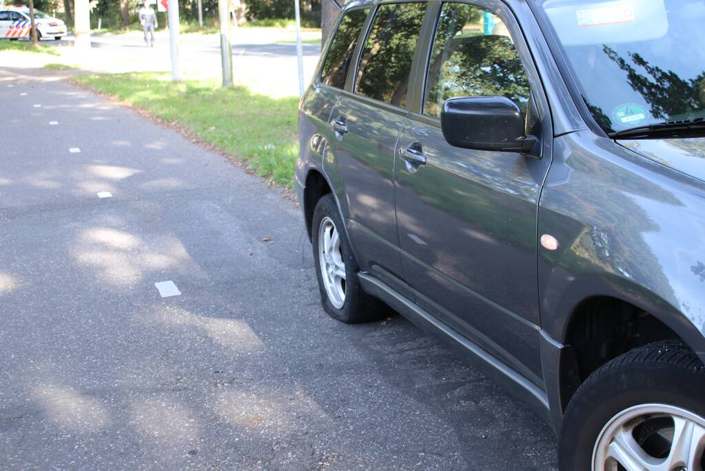 Fietsster gewond na aanrijding met personenauto