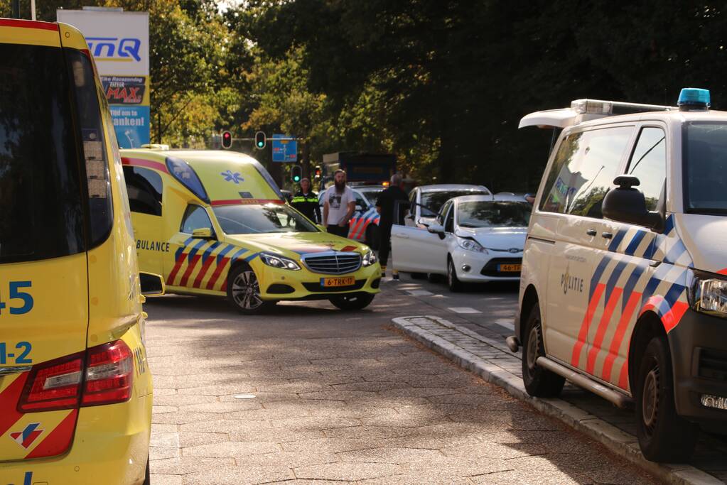 Twee gewonden bij kettingbotsing