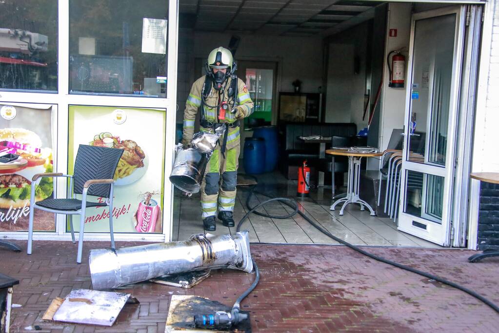 Brand in afvoerkanaal cafetaria