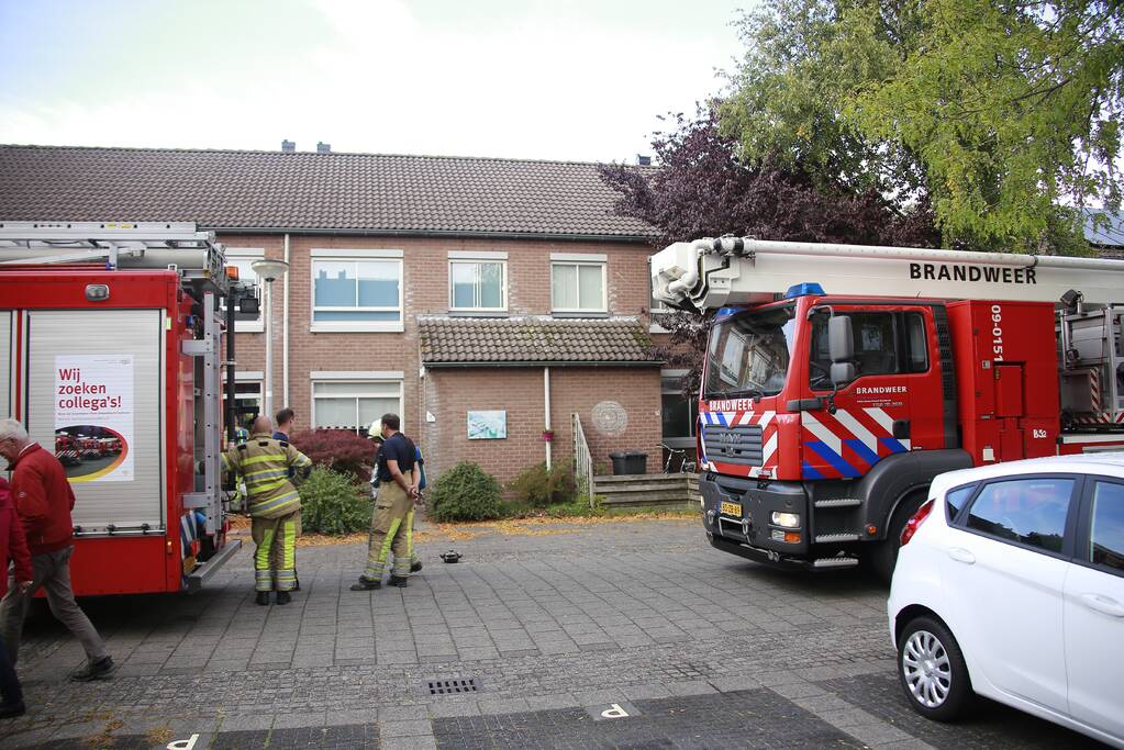 Rook door pannetje op het vuur