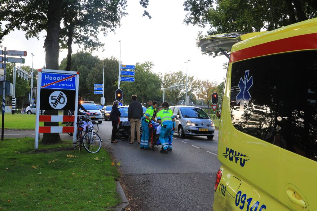 Overstekende fietsster aangereden door automobiliste