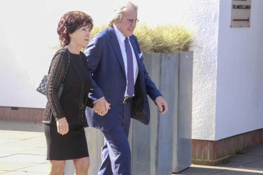 Laatste groet aan Koos Alberts