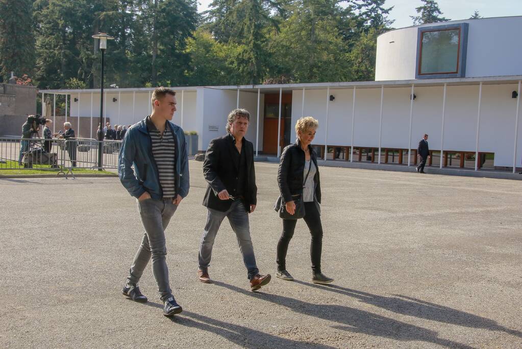 Laatste groet aan Koos Alberts