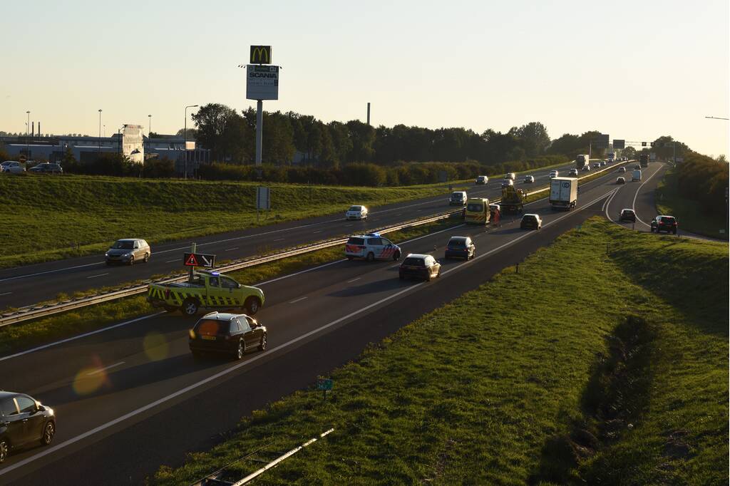 Rijstrook afgesloten na ongeval