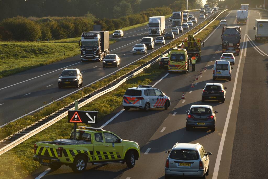 Rijstrook afgesloten na ongeval