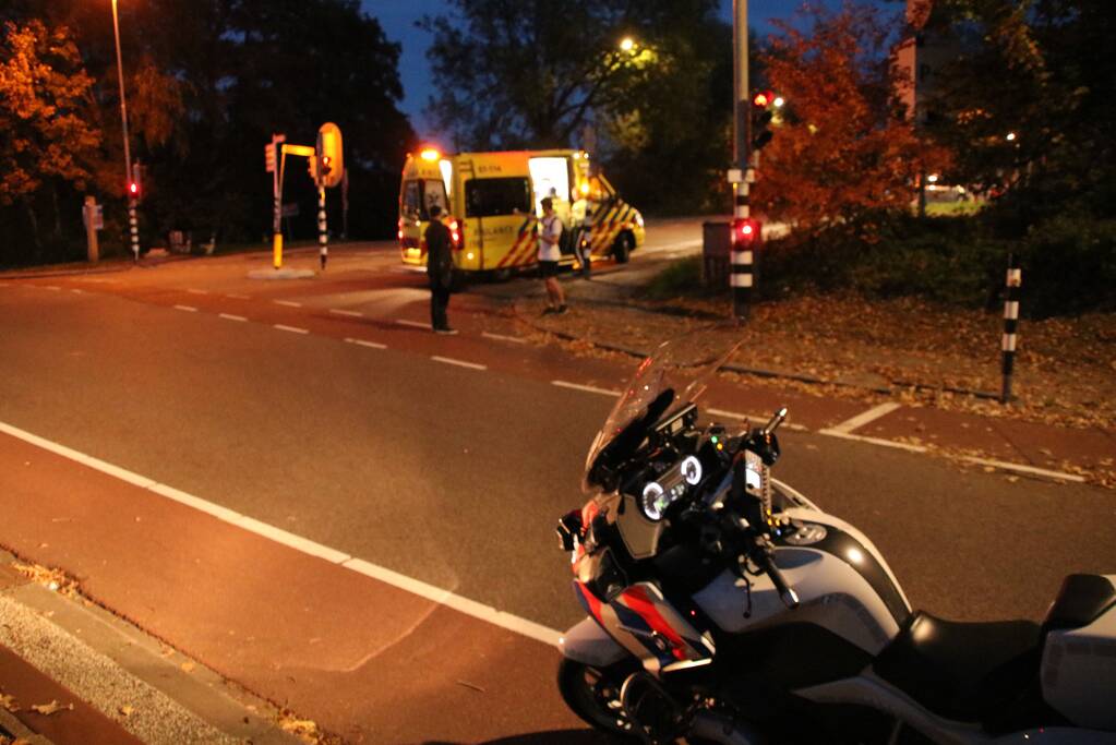 Persoon onder invloed gewond en aangehouden