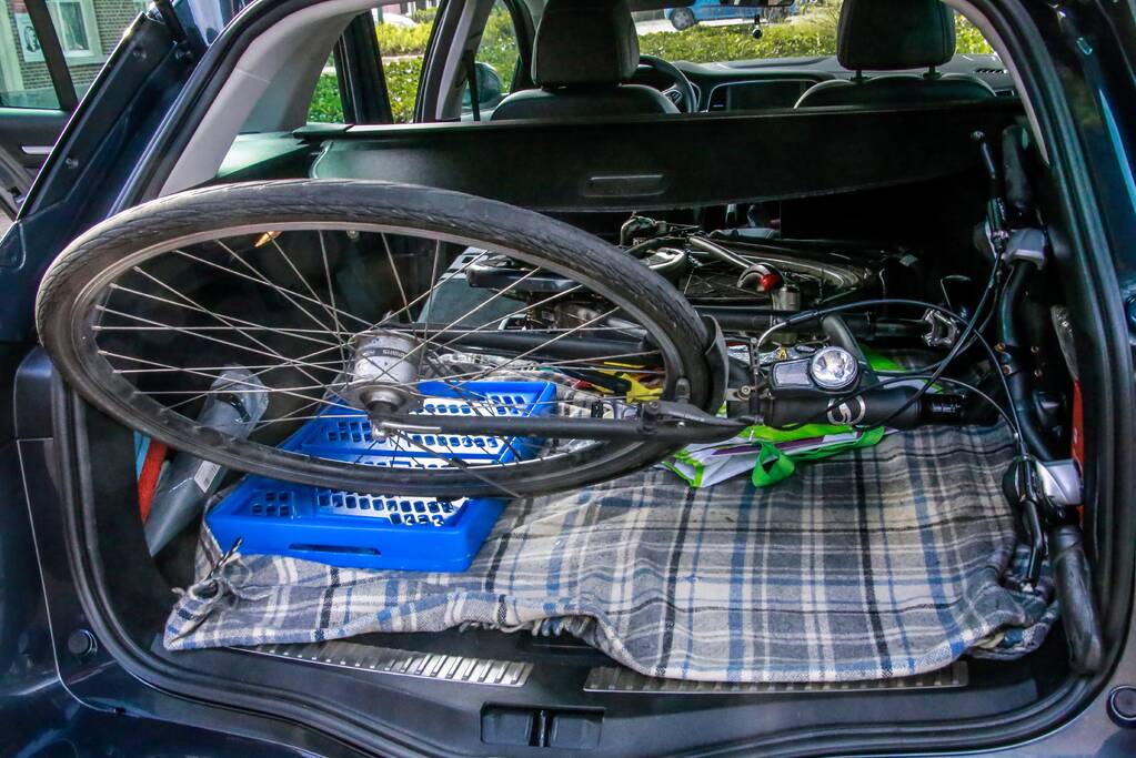 Automobilist rijdt door na ongeval