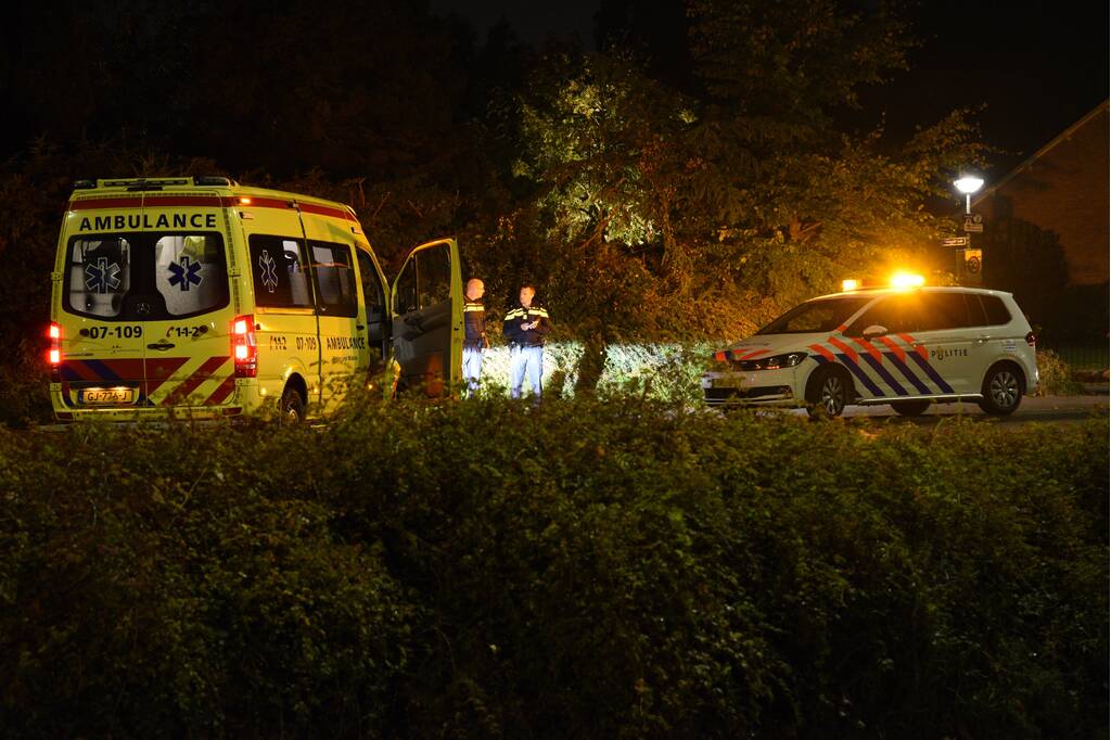 Voorbijganger vindt man op fietspad