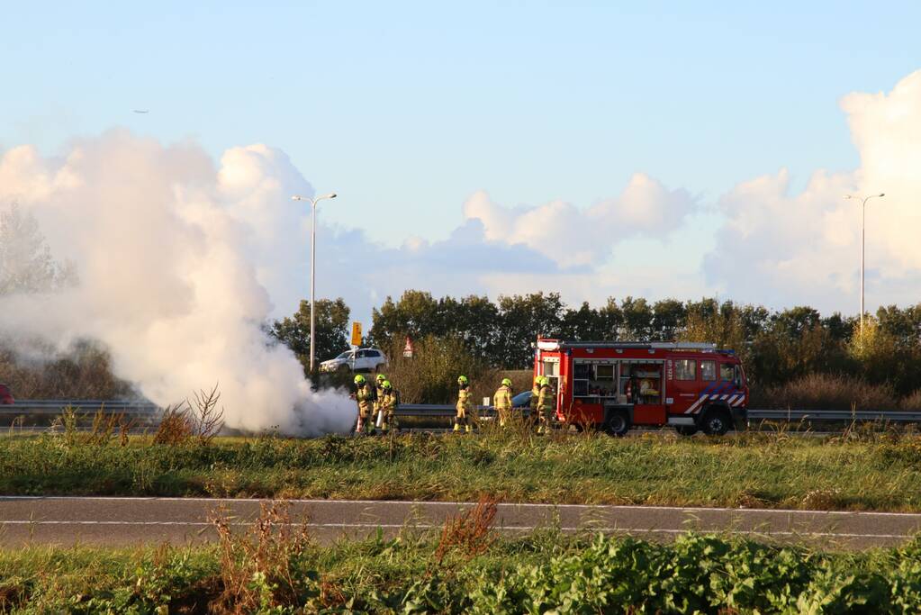 Voertuig verwoest door brand