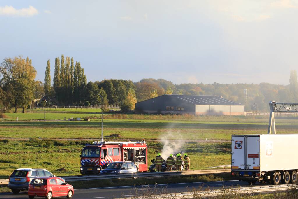 Voertuig verwoest door brand